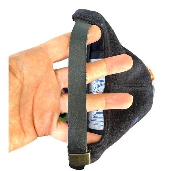 Vintage 90’s Disney Rare Donald Duck Snapback Color Block Cap Hat Wool leather   - Picture 8 of 8